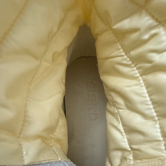 Silent D Quilted Zip Front Winter Bootie - Picture 7 of 10